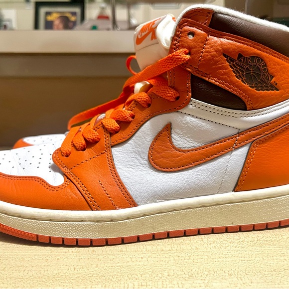 Nike Air Jordan 1 Retro Women's Sneakers in Orange and White - Picture 6 of 8